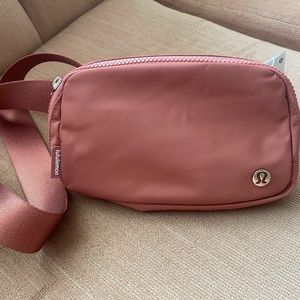 Brier rose lulu everywhere belt bag